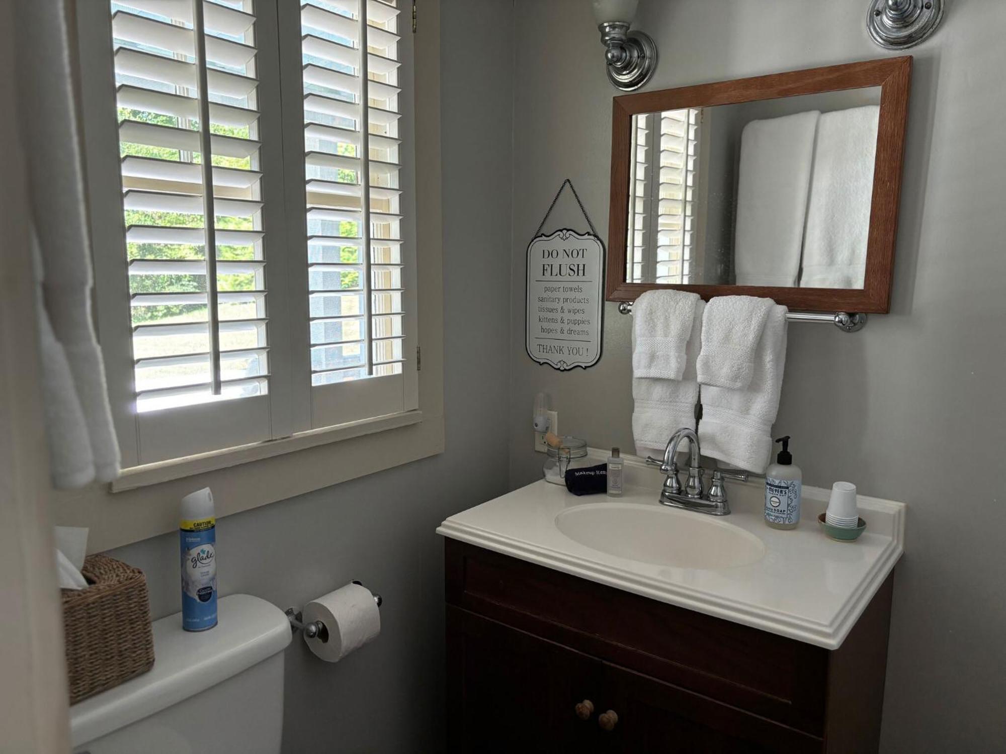Folkestone Inn Bryson City Room photo